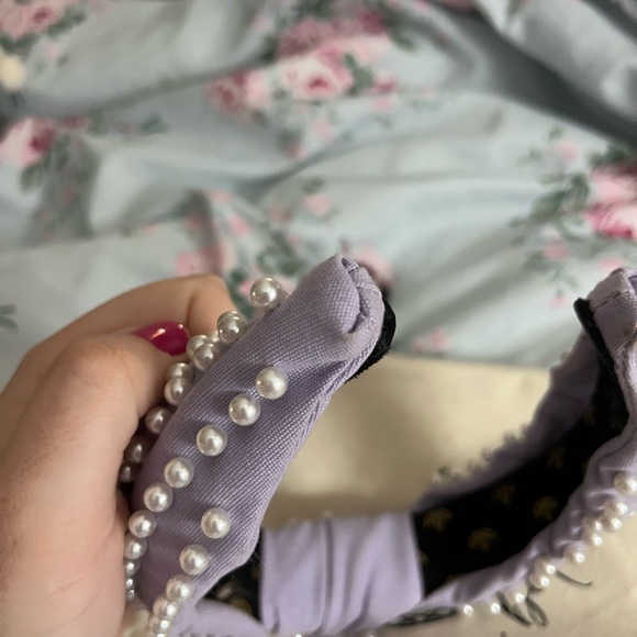 La Bella Light Purple Pearl Knotted Headband - Picture 4 of 11